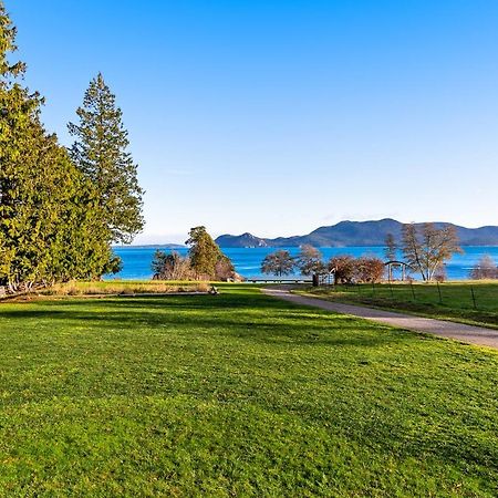 Obstruction Pass Cottage Olga Exterior foto