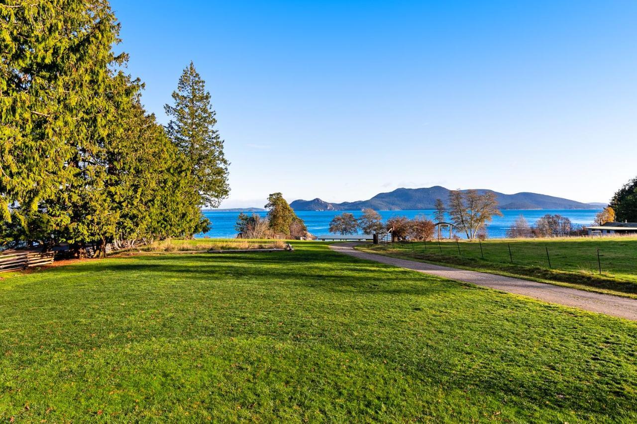 Obstruction Pass Cottage Olga Exterior foto
