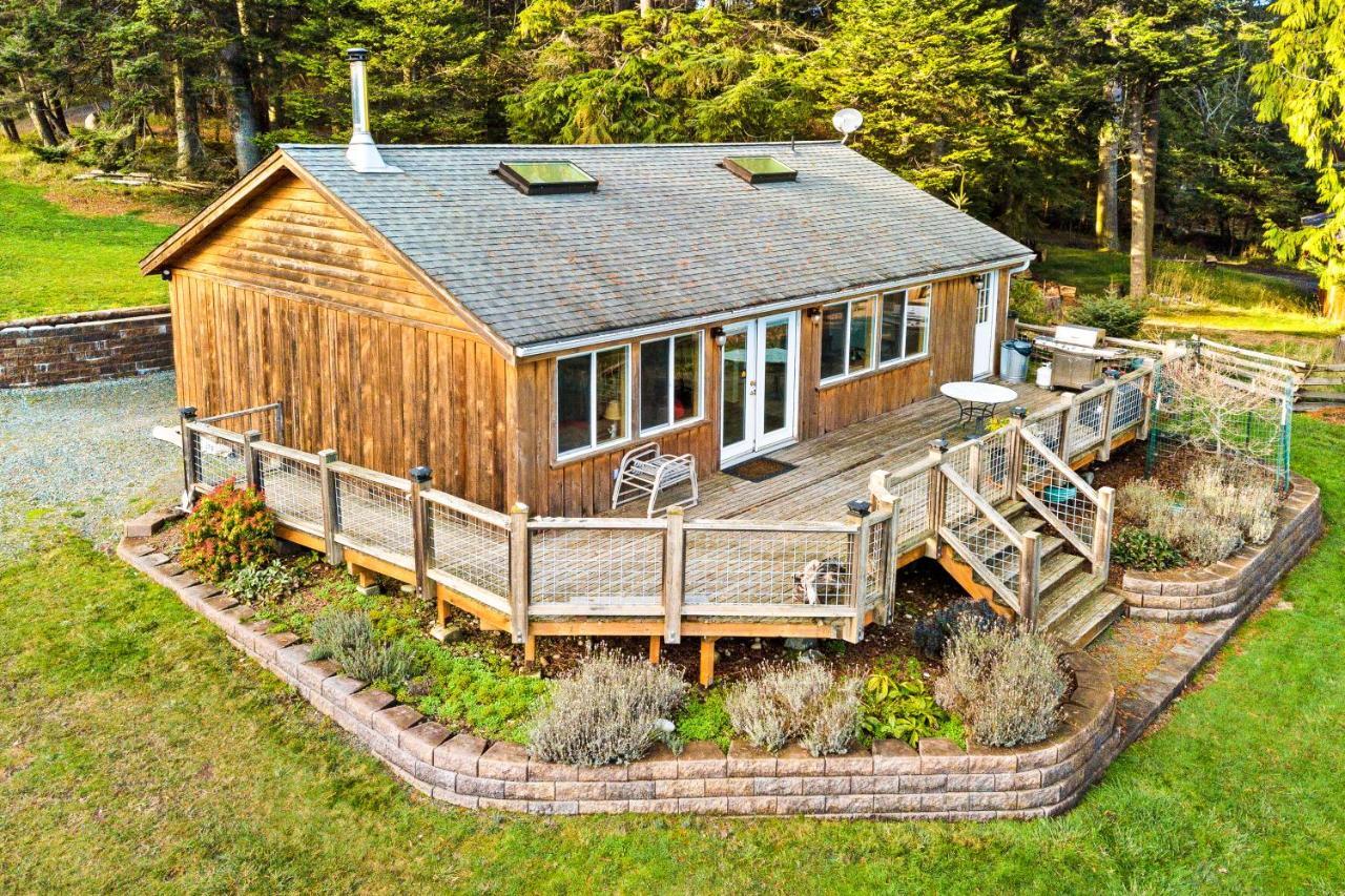 Obstruction Pass Cottage Olga Exterior foto